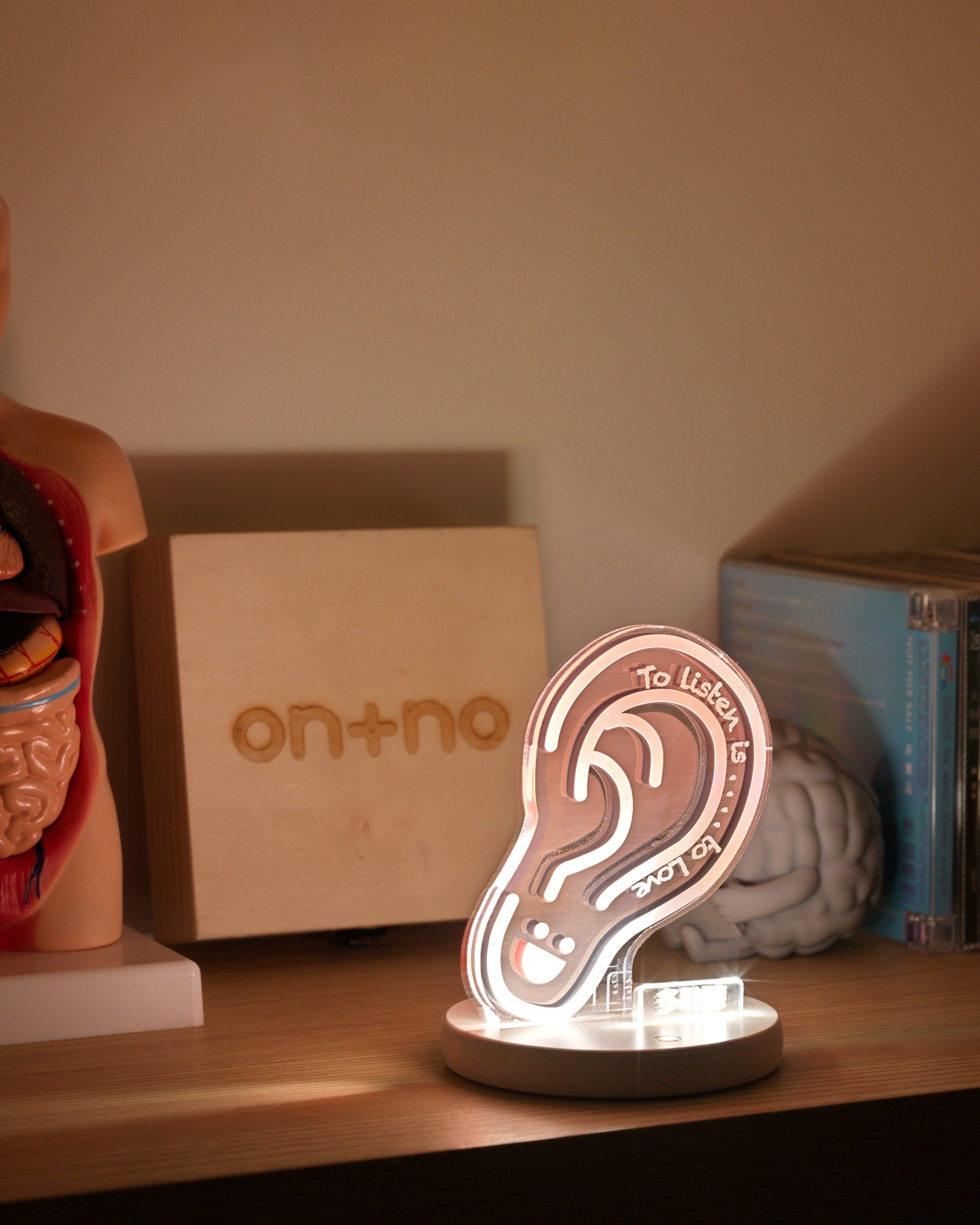 night-light-ear-01